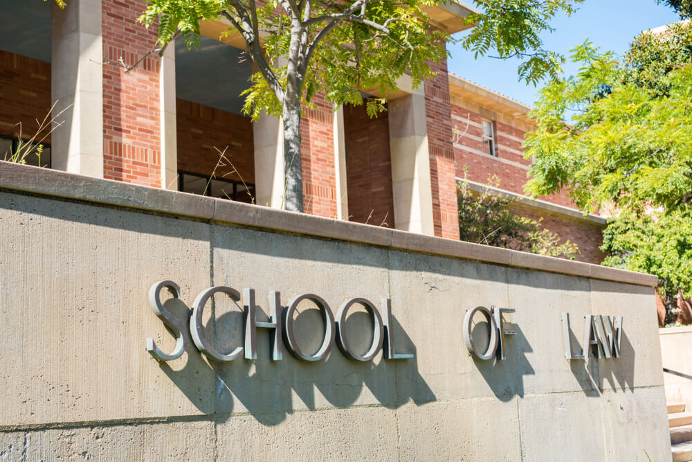 school of law sign outside